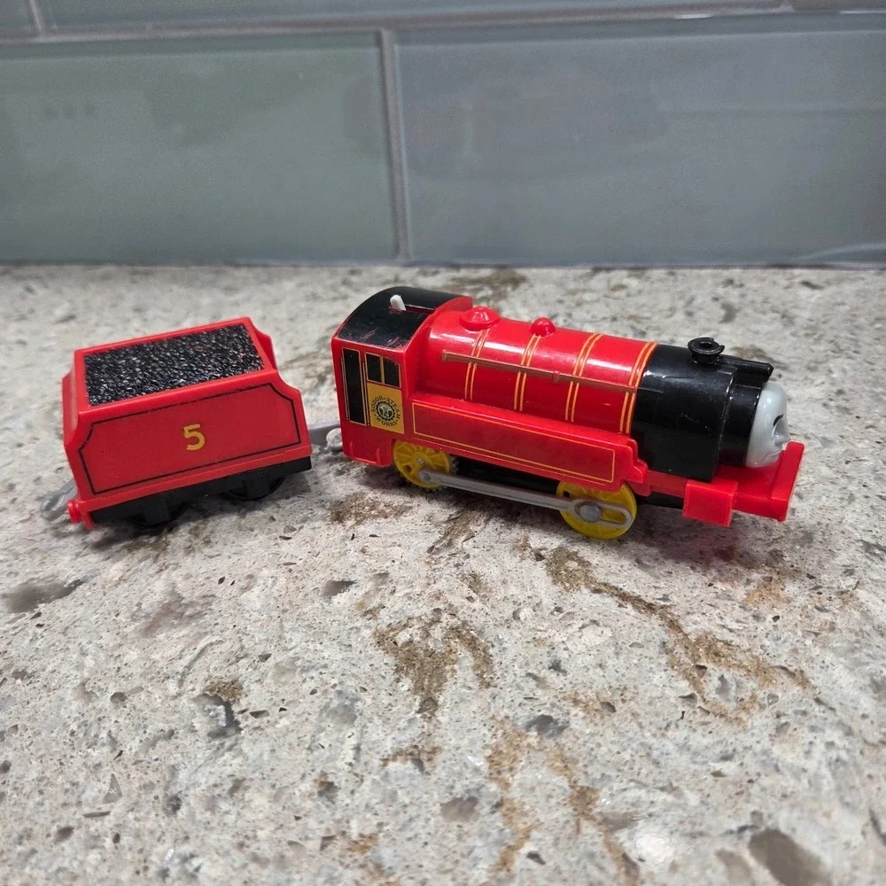 Fisher Price TrackMaster Victor‎ Working Motorized Engine Sodor Steam Red 5